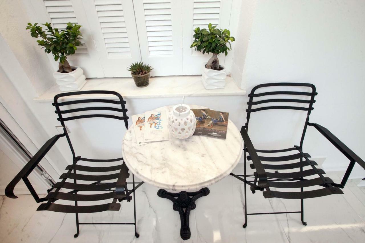 All You Need Is Nafplio Appartement Buitenkant foto