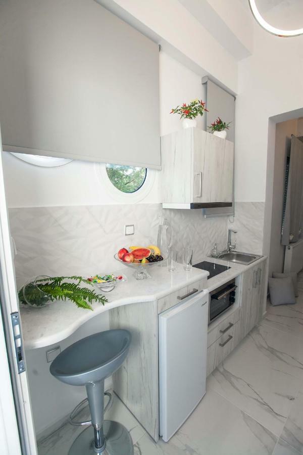 All You Need Is Nafplio Appartement Buitenkant foto