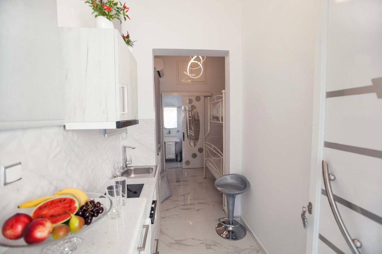 All You Need Is Nafplio Appartement Buitenkant foto