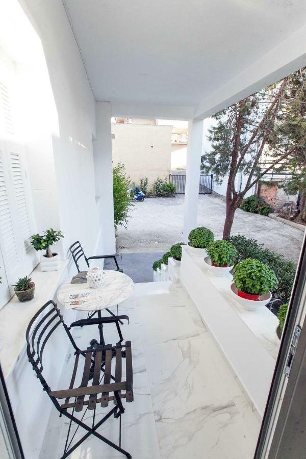 All You Need Is Nafplio Appartement Buitenkant foto